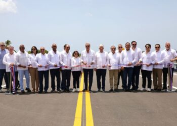 Presidente Abinader deja inaugurada Circunvalación de Baní de 19.8 kilómetros que conecta el Sur del país, acorta distancia, ahorrando tiempo y combustible