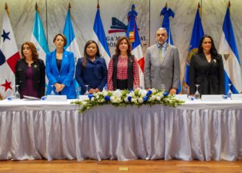 PARLACEN reconoce a Celinés Toribio como Mujer Migrante Destacada en apertura del XXII Encuentro Nacional de Mujeres de Partidos Políticos