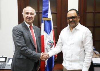 Consultor Jurídico recibe al secretario general de COMJIB, Enrique Gil Botero, quien valora el nuevo Ministerio de Justicia dominicano