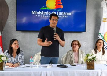 Ministro Collado deja iniciada obra reconstrucción municipio Salcedo, Hermanas Mirabal.