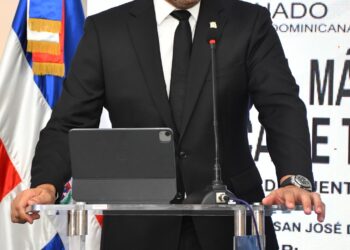 Senador Aneudy Ortiz Sajiun rinde cuentas sobre su primer año de gestiónļ