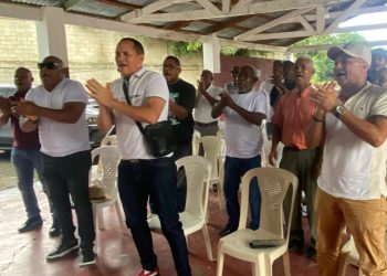 Choferes Alcarrizos denuncian alcalde Junior Santos pretende apoderarse de rutas alimentadoras