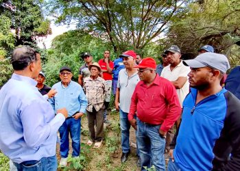 Rodríguez Pimentel se reúne en San Juan con productores y pide más recursos para ese valle
