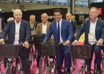 RD inaugura feria turismo en París y vuelos de Air France volverán a Punta Cana