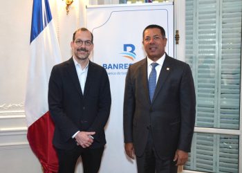 Banreservas y Embajada Dominicana en Francia celebran conversatorio con Melissa Roedán en la sede diplomática