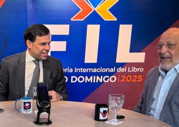 Roberto Ángel Salcedo destaca proyección internacional de escritores dominicanos y reconoce la labor de Marino Berigüete