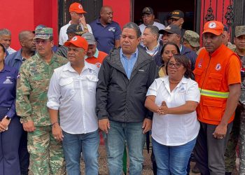 El Senador Moisés Ayala lidera acciones preventivas en Barahona con respaldo del presidente Luis Abinader ante el paso de la tormenta Melissa