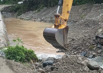 CAASD intensifica limpieza de cañadas ante la tormenta y alerta sobre los desechos arrojados por ciudadanos