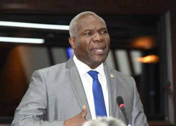 Diputado Luis Gómez llama al diálogo tras alerta de EE. UU. sobre operaciones aéreas hacia Venezuela