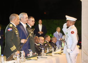 Presidente Abinader encabeza graduación de la 64.ª promoción de oficiales del Ejército en solemne ceremonia militar