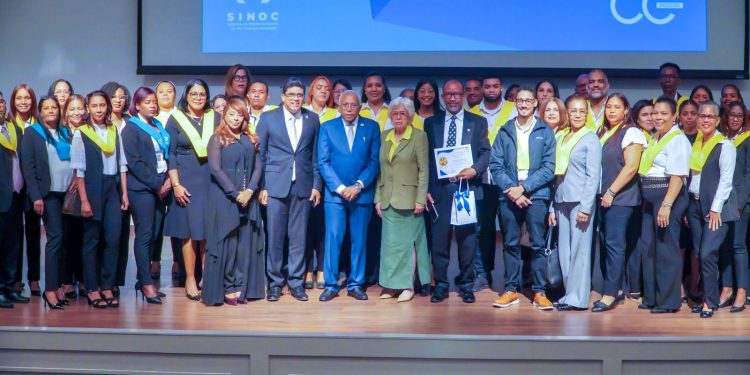Ayuntamiento de Santo Domingo Este recibe distinción nacional por avances en transparencia y modernización contable