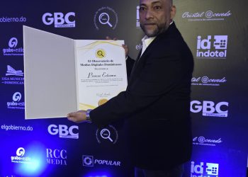 FELICITAN A FRANCISCO VILLANUEVA Y PRENSA EXTREMA POR RECONOCIMIENTO EN EL PREMIO NACIONAL DE PERIODISMO DIGITAL 2025