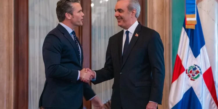 Ciudadanos de Santo Domingo Oeste ven con buenos ojos la visita del secretario de Defensa de EE. UU.