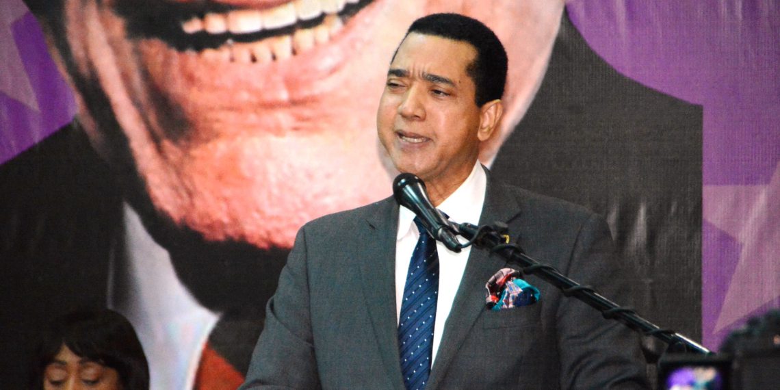 Dr. Luís Yépez Suncar oficializa su candidatura para dirigir Dignidad Jurídica del PLD