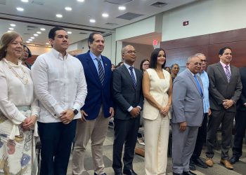 Especialistas de Salud advierten sobre riesgos del uso indebido de antibióticos y llaman a la población a reforzar medidas preventivas