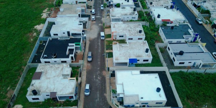 Compradores denuncian paralización de proyecto habitacional en La Romana y piden intervención de la justicia