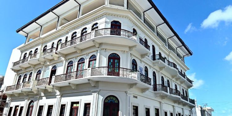 Banreservas inaugurará nuevo Centro Cultural en Santiago tras restaurar el histórico Hotel Mercedes