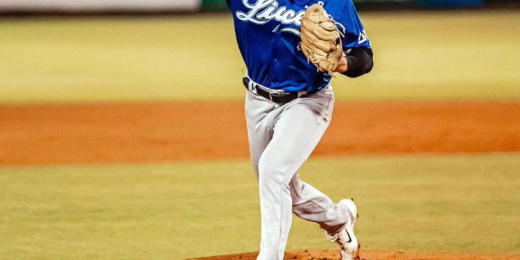 Licey impone autoridad en San Francisco: Anderson guía blanqueada 2-0 sobre los Gigantes