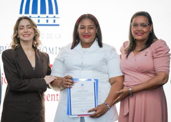 supérate celebra habilitación de tercera cohorte de personas cuidadoras y anuncia ruta para contrataciones