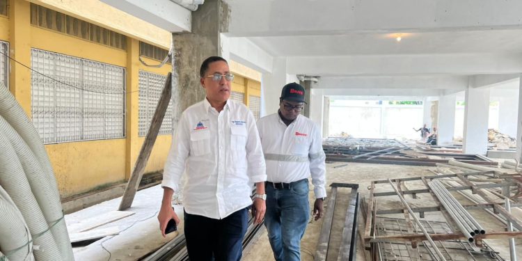 gobierno acelera terminación y rehabilitación de 70 obras escolares en santo domingo este con el plan “aulas 24/7”