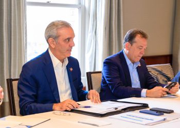 presidente abinader inicia agenda en san josé con reunión bilateral junto al ceo de mysilicon compass, ian steff