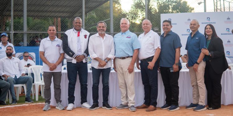 Comisionado Nacional de Béisbol inaugura quinta edición del Clásico Infantil U12 Copa Banreservas en Yaguate