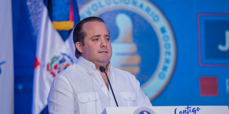 Paliza afirma que la reelección presidencial es un tema cerrado y que Abinader respetará los límites constitucionales
