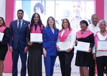 SUPÉRATE GRADÚA 932 MUJERES SUPEREMPRENDEDORAS EN PROGRAMA DE DESARROLLO ECONÓMICO