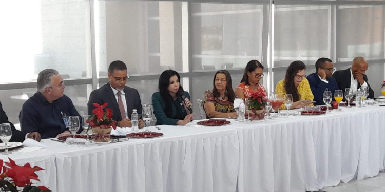 Yeni Berenice afirma veracidad del expediente SeNaSa y garantiza respeto al debido proceso