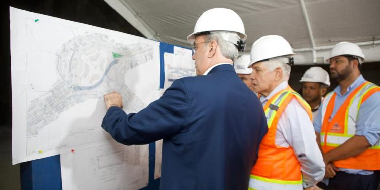 Luis Abinader inspecciona avances del túnel en Plaza de la Bandera como parte del plan de modernización vial