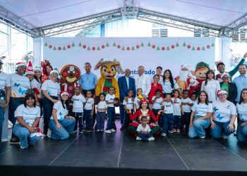 Voluntariado Banreservas celebra la Navidad con niños del Ozama y desarrolla operativo ambiental