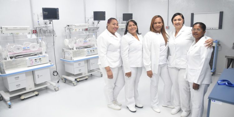 REPÚBLICA DOMINICANA ENFRENTA DÉFICIT CRÍTICO DE ENFERMERÍA: SE REQUIEREN MÁS DE 48 MIL PROFESIONALES PARA CUBRIR DEMANDA