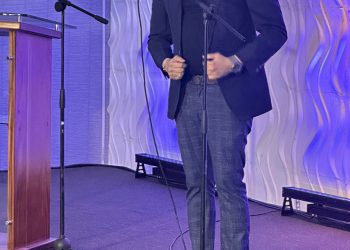 Rafy Guzmán conquista el escenario como segundo participante del festival con vibrante bachata