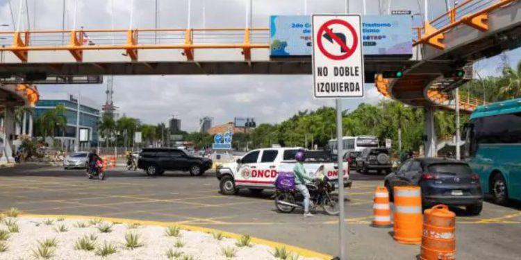 A cinco meses de iniciado el plan “RD se Mueve”, Gobierno destaca avances en la reducción de giros a la izquierda en el Distrito Nacional