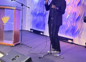 Roberto Ogando aporta talento y compromiso en jornada cultural y artística