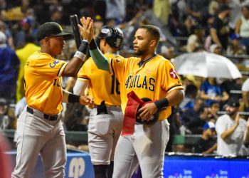 ÁGUILAS CIBAEÑAS SUPERAN AL LICEY 4-2 Y REDUCEN SU NÚMERO MÁGICO A OCHO