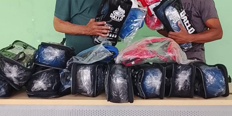 MIDEREC fortalece el boxeo comunitario con entrega de utilerías a FEDOCLUBES