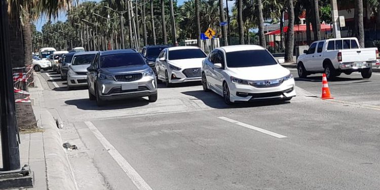 Instalación de muro reductor de velocidad en el Malecón genera amplio debate ciudadano