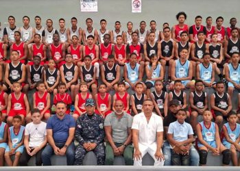 Club Deportivo Fantástico inaugura su Torneo Navideño de Baloncesto 2025 con más de 100 atletas en competencia