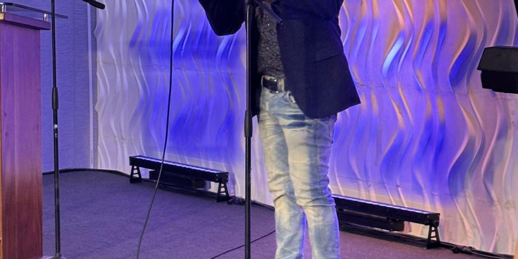 Erasmo Suero de los Santos Deja Huella con su Presentación en el Festival de la Voz