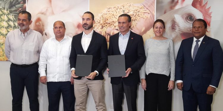 ADHA y Save the Children Dominicana sellan alianza para fortalecer la lucha contra el trabajo infantil en el sector agropecuario