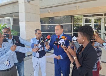 Convergencia contra el Robo de la Seguridad Social presenta querella por presunto desfalco millonario en Senasa