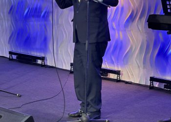 Armando Félix Resalta el Valor Comunitario y Cultural del Festival de la Voz