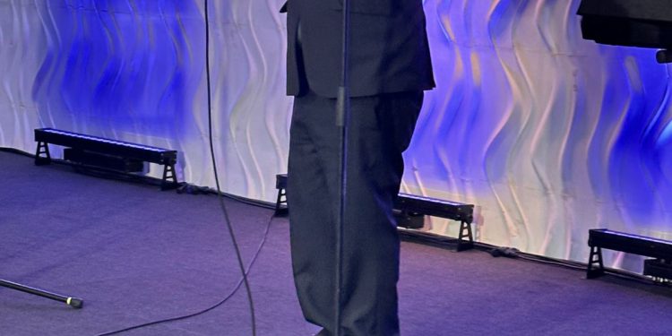 Armando Félix Resalta el Valor Comunitario y Cultural del Festival de la Voz