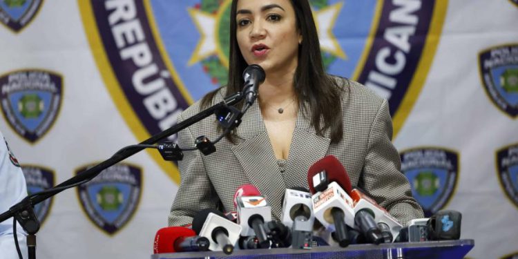 El Ministerio Interior y Policía anuncia horarios especiales para expendio de alcohol durante la Navidad