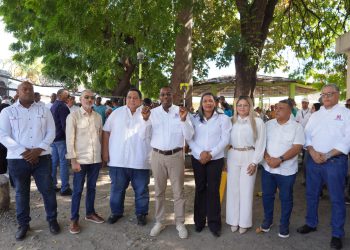 Gobierno inicia proceso de titulación en los sectores El Prado y Buenos Aires de Azua