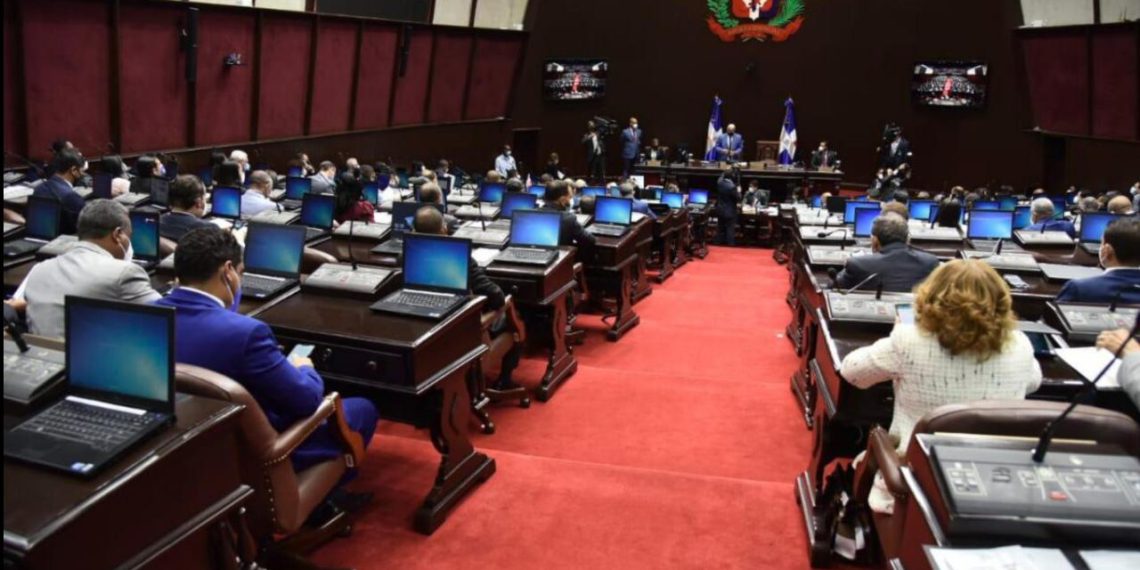 LEGISLADORES ALERTAN SOBRE PRESIONES DE EE. UU. PARA MANTENER ABIERTA LA FRONTERA DURANTE GESTIÓN DE JOE BIDEN