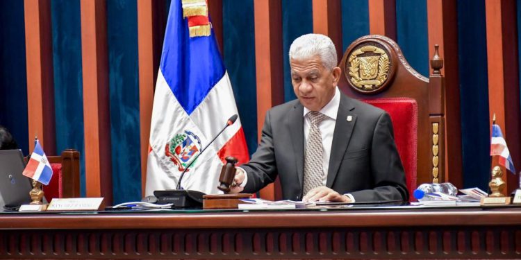 Legisladores del PRM respaldan ley de bonos como mecanismo para enfrentar brecha presupuestaria