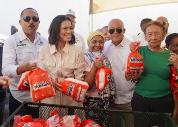 Inespre garantiza amplia oferta de pollo y alimentos básicos en feria agropecuaria de la Ciudad Ganadera