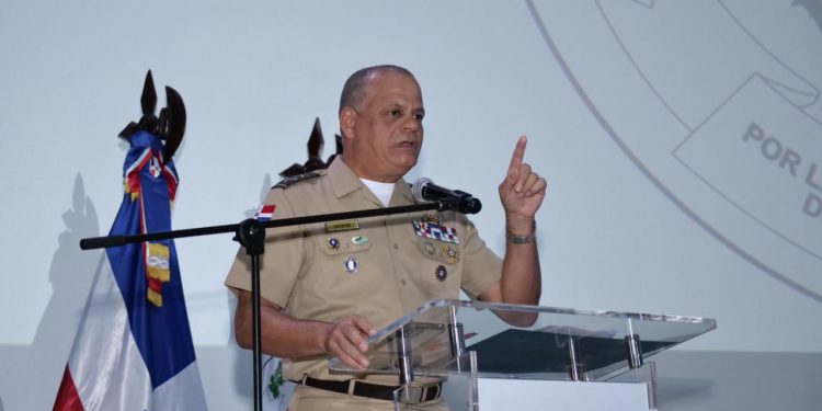 MINISTERIO DE DEFENSA INICIA ENTREGA DEL CHEQUE “SUELDO POR AÑO” A MILITARES PASADOS A RETIRO